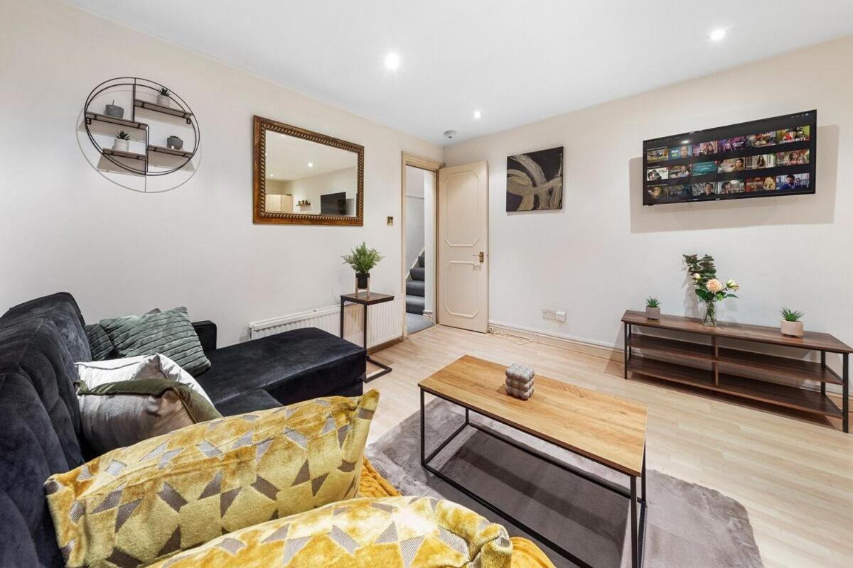 Apartment Inactive London