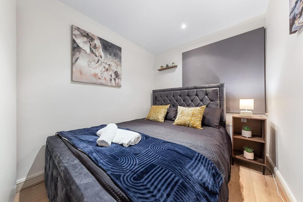 Apartment Inactive London